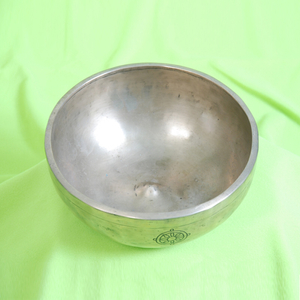 Lingam 灵雅钵